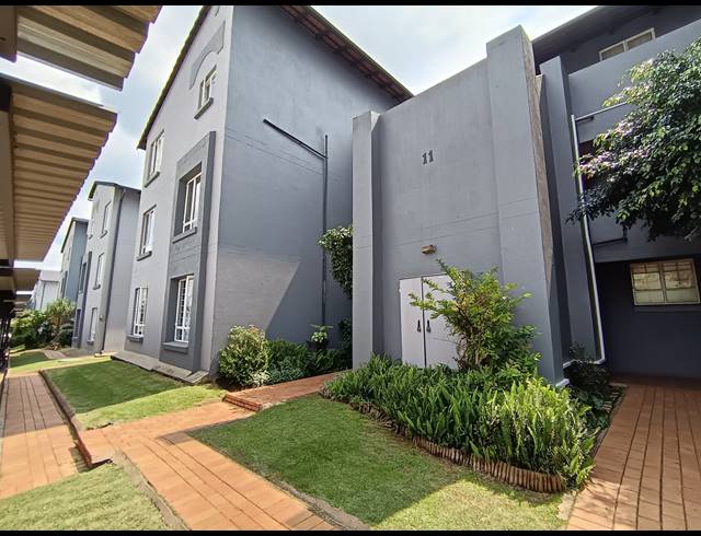 3 BEDROOM APARTMENT FOR SALE IN VERWOERDPARK